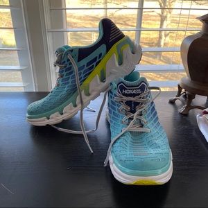 Women’s Hoka Vanquish size W8